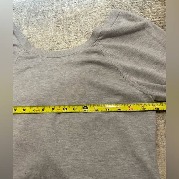 Victorias Secret Top Medium Gray Twist Back Lightweight Sweater Shirt Yoga Soft - Picture 9 of 11